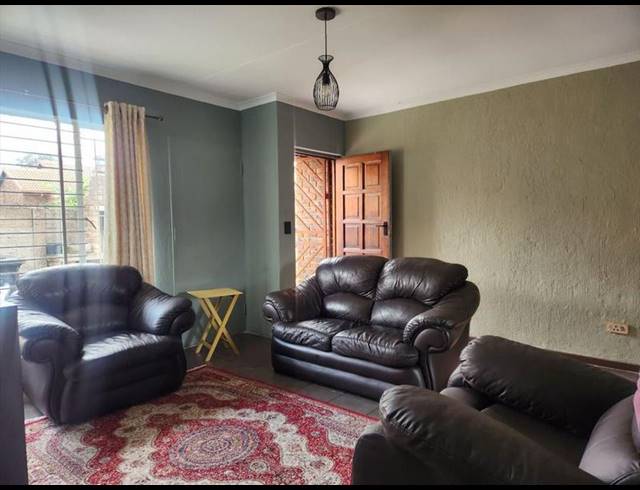 3 BEDROOM CLUSTER FOR SALE IN EDLEEN